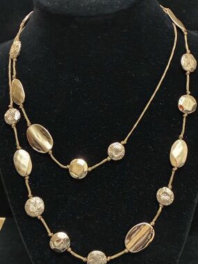 VINTAGE EUC ST THOMAS 36" (adj)
NECKLACE 
MEDALLIONS GOLD TONE